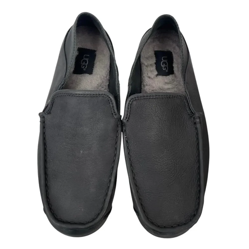 UGG Hunley Moccasin Black Leather Men’s 8 Sheepskin Insole Indoor Outdoor Loafer